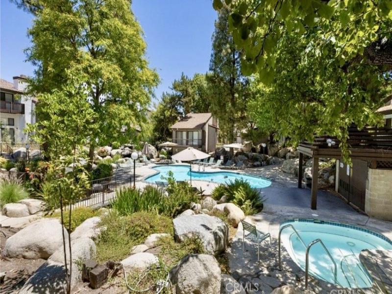 21545 Erwin #105 Canoga Park CA 91367 | MLS #SR26192765 45 MLS #SR26192765 image #0