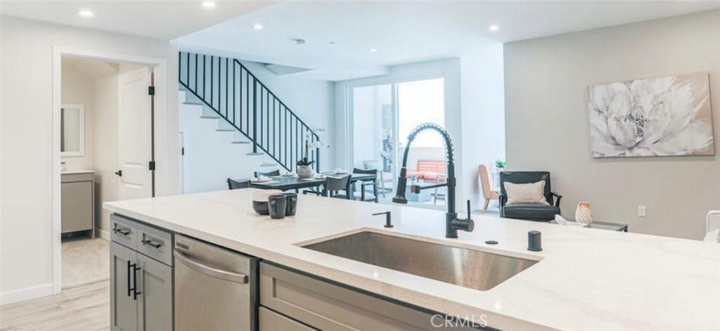 7022 Alabama Ave #304 Canoga Park CA 91303 | MLS #SR26192818 45 MLS #SR26192818 image #0