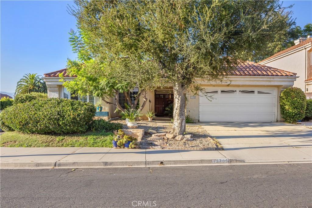 13709 Grand Isle Moorpark CA 93021 | MLS #SR26193569 45 MLS #SR26193569 image #0