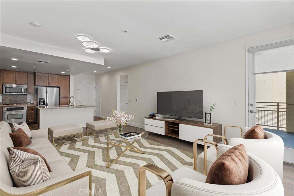 21301 Erwin ST #351 Woodland Hills CA 91367 | MLS #SR26195179 45 MLS #SR26195179 image #0