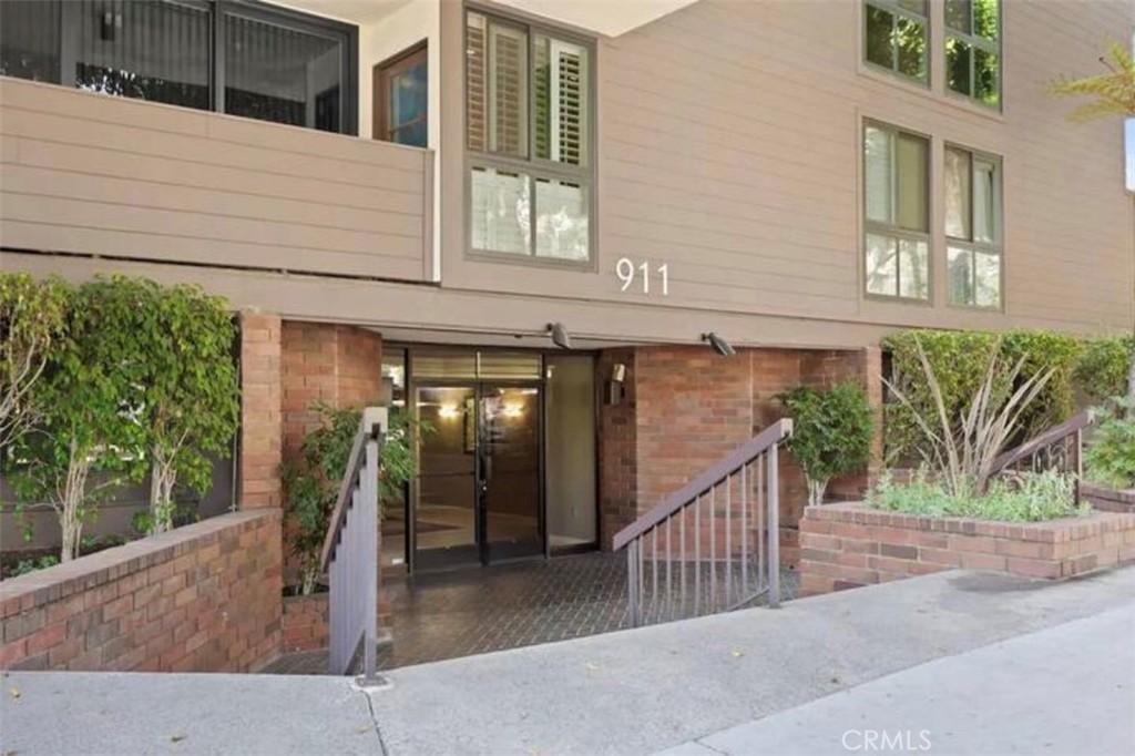 911 N Kings #306 West Hollywood CA 90069 | MLS #SR26202927 45 MLS #SR26202927 image #0