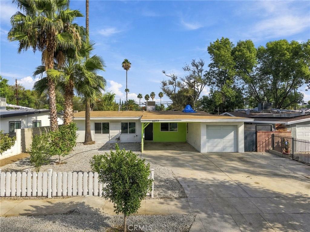 18707 Lull Reseda CA 91335 | MLS #SR26208548 45 MLS #SR26208548 image #0