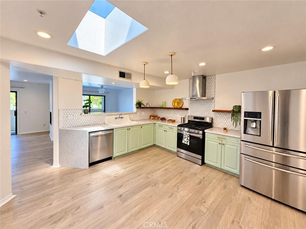 17735 Kinzie Northridge CA 91325 | MLS #SR26214568 45 MLS #SR26214568 image #0