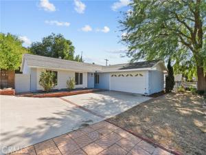 24716 Fain Newhall CA 91321 | MLS #SR26223347 45 MLS #SR26223347 image #0