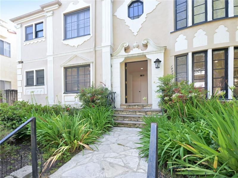 MLS #SW25129057 img 0