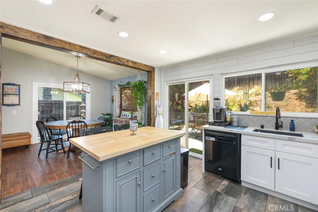 MLS #SW25131588 img 0