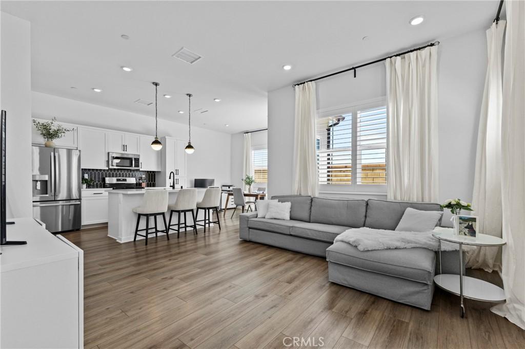 MLS #SW25156900 img 0