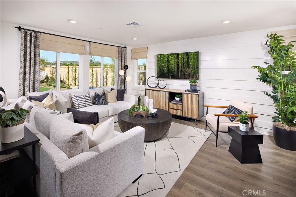 MLS #SW25189510 image #0