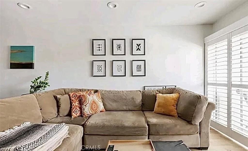 MLS #SW25257124 image #0