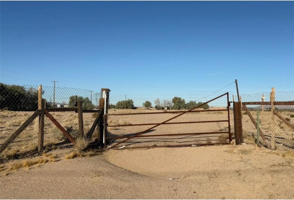 33966 Harvard Newberry Springs CA 92365 | MLS #SW26097307 41 MLS #SW26097307 image #0