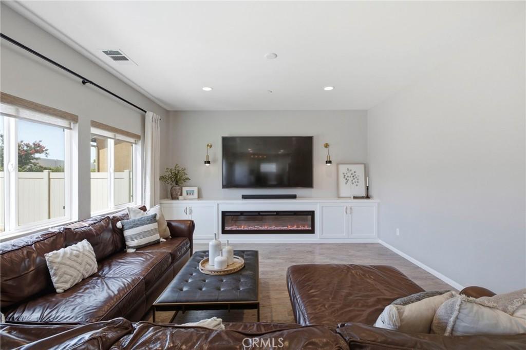 MLS #SW26184082 image #0