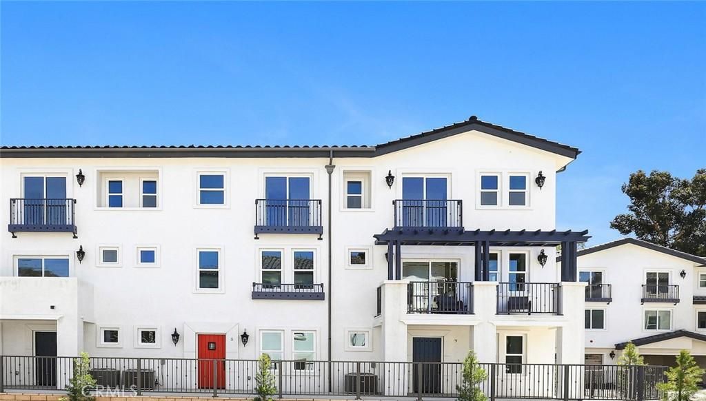 MLS #TR25221491 image #0