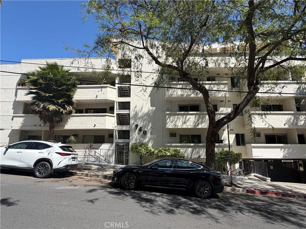 960 Larrabee West Hollywood CA 90069 | MLS #TR26091586 45 MLS #TR26091586 image #0