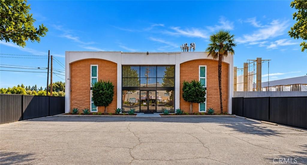 1450 W Industrial Park Covina CA 91722 | MLS #TR26221897 63 MLS #TR26221897 image #0
