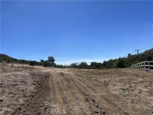 Via Tornado Lot 2 Temecula CA 92590 | MLS #TR26222289 45 MLS #TR26222289 image #0