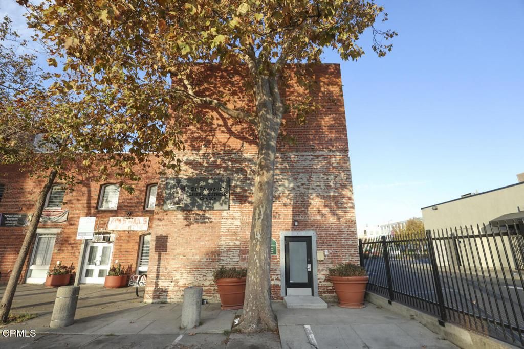 MLS #V1-29898 image #0