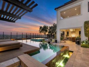 MLS #V1-32781 image #0