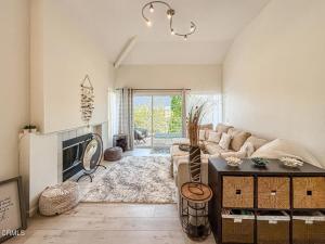 MLS #V1-32944 image #0