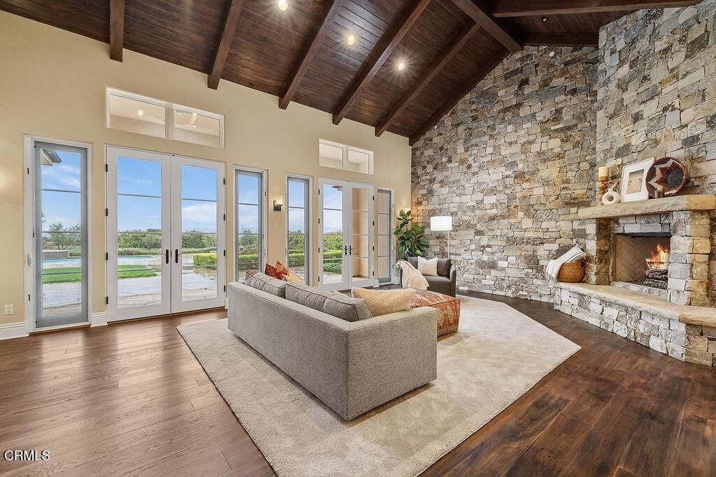 MLS #V1-33494 image #0