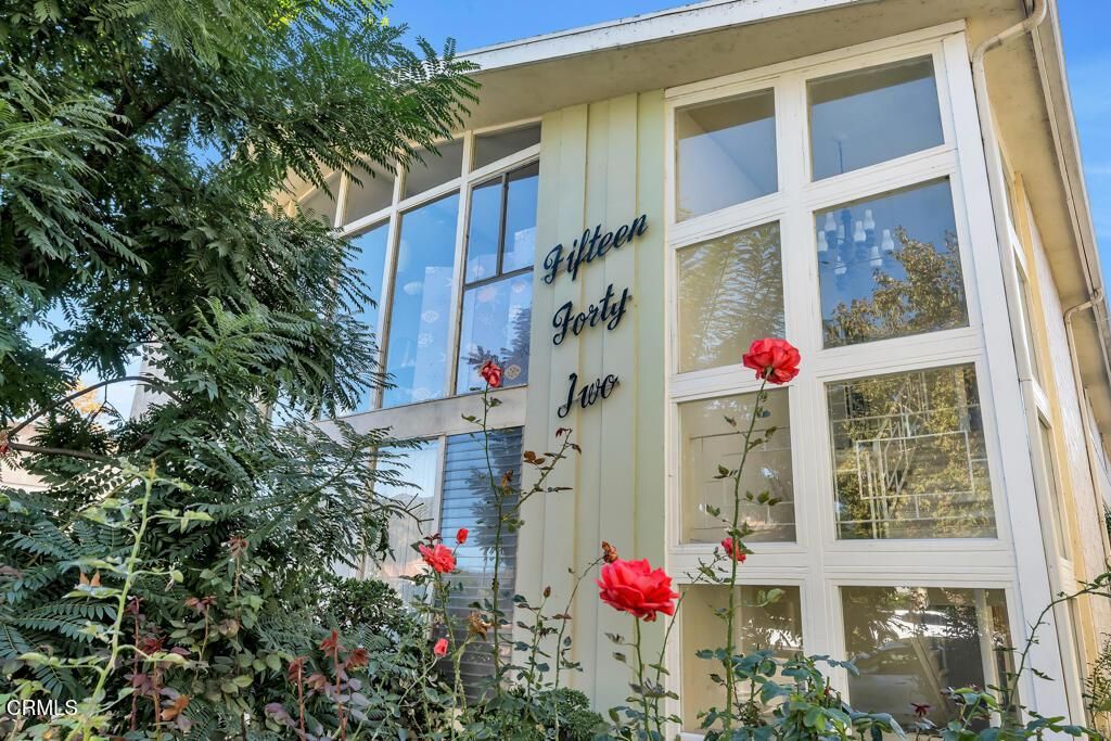 MLS #V1-33527 image #0