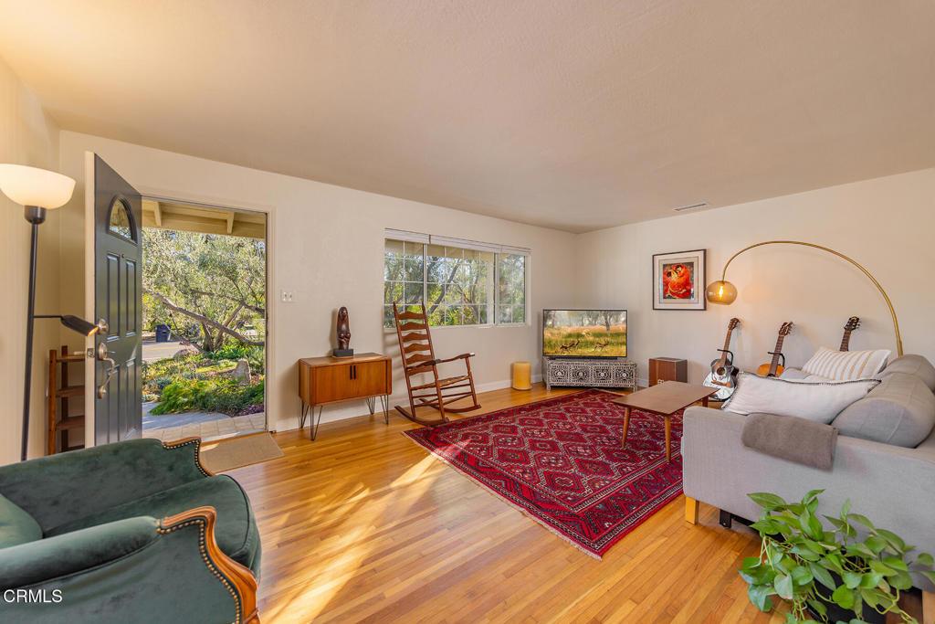 MLS #V1-33989 image #0