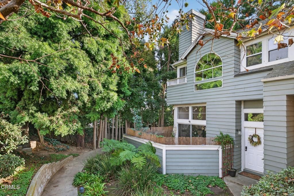 MLS #V1-34125 image #0