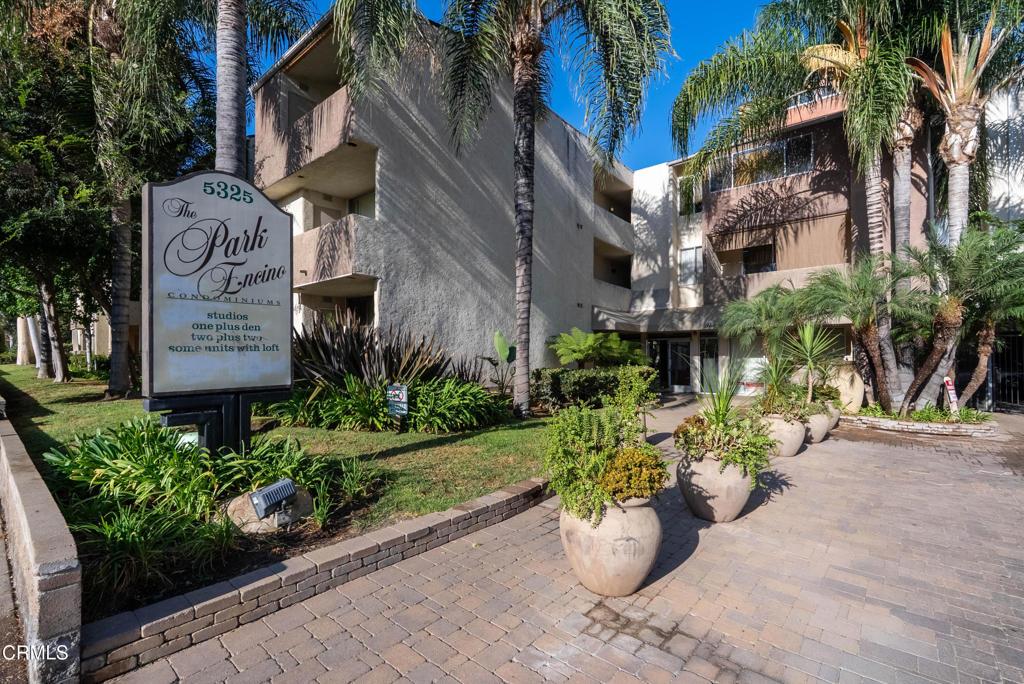 5325 Newcastle AV #126 Encino CA 91316 | MLS #V1-37957 45 MLS #V1-37957 image #0