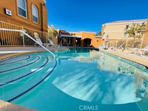 MLS #WS24174552 image #0