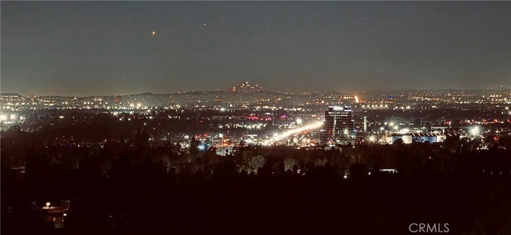 MLS #WS25056459 image #0