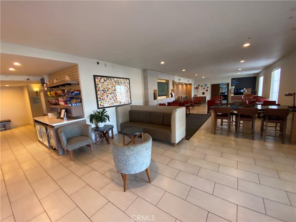 MLS #WS25070043 image #0