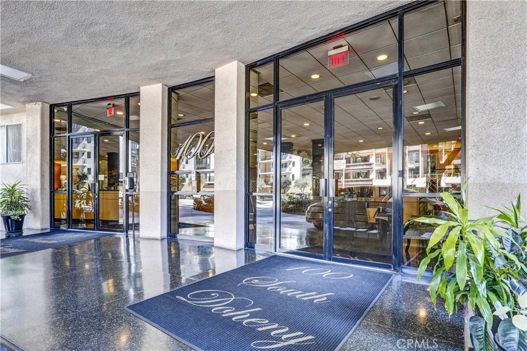 MLS #WS25144286 image #0