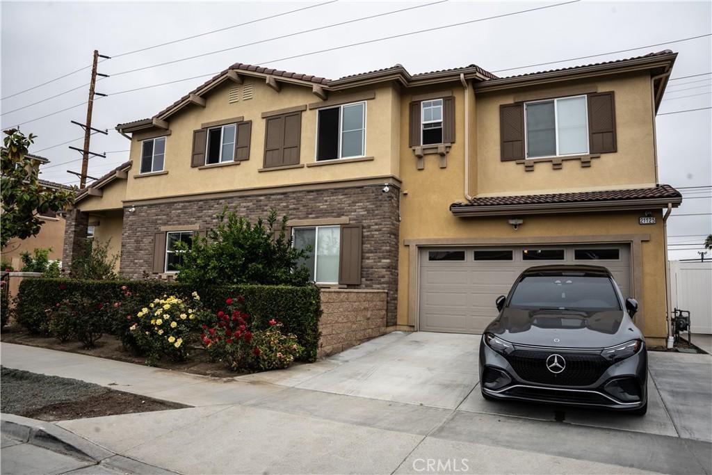 MLS #WS25145794 image #0