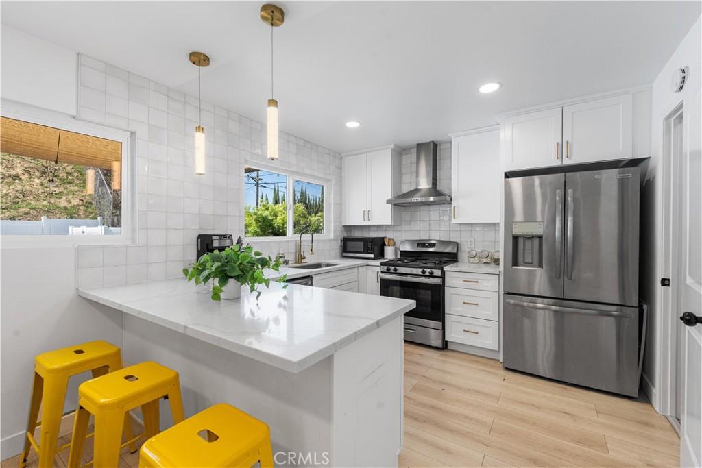 MLS #WS25152103 image #0