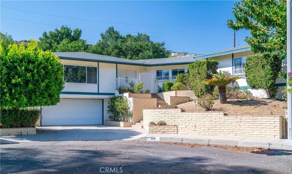 MLS #WS25154669 image #0