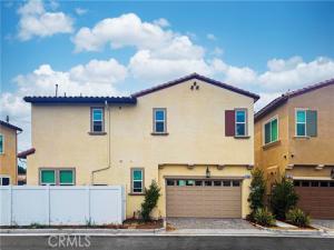 MLS #WS25198740 image #0