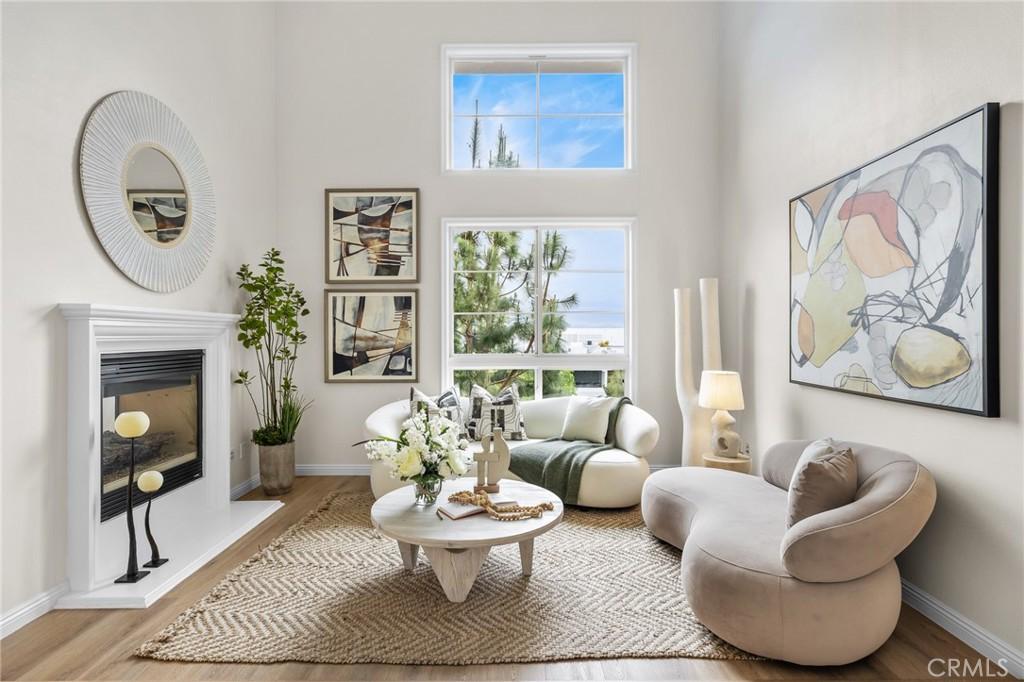 MLS #WS25217245 image #0