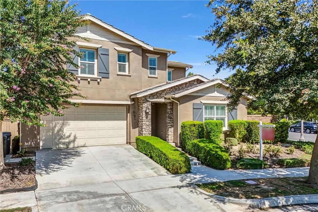 MLS #WS25220319 image #0