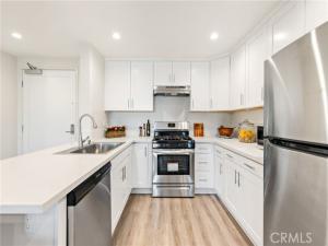 MLS #WS25221372 image #0