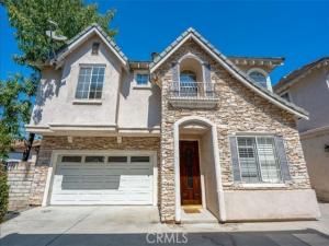 MLS #WS25223232 image #0