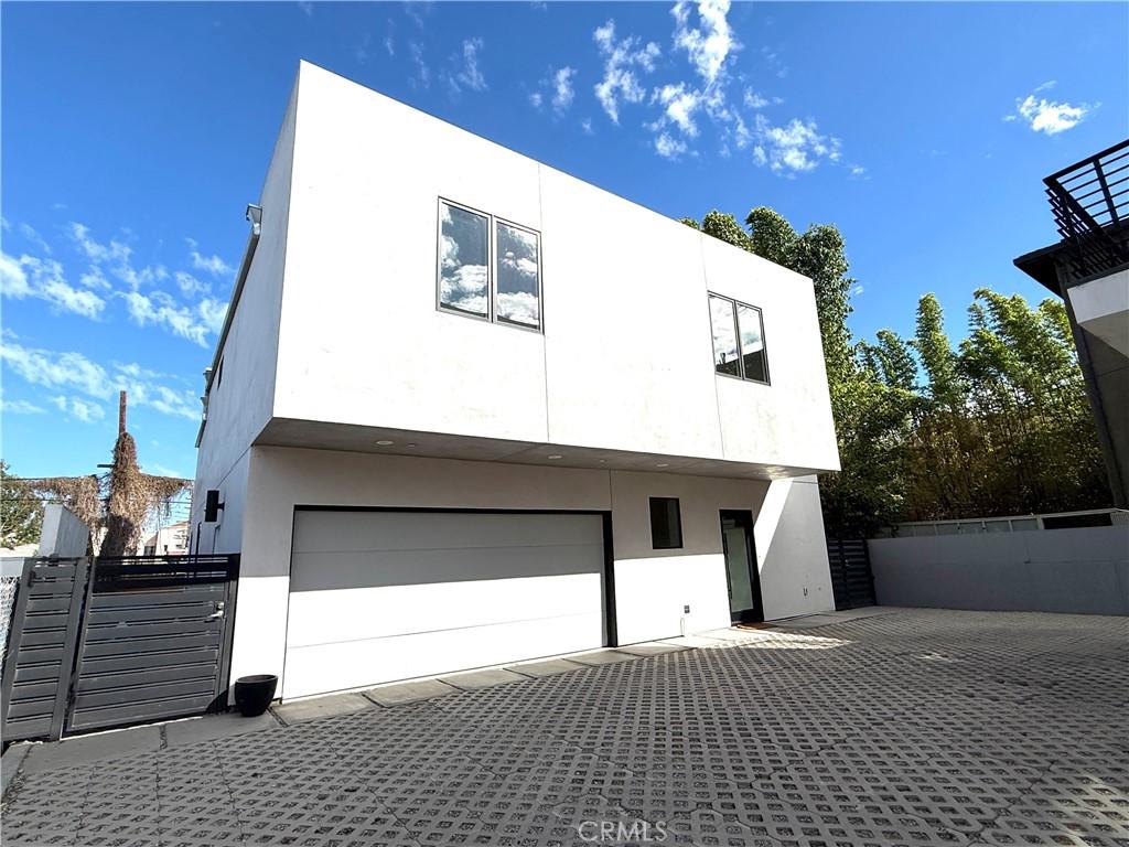 MLS #WS25231392 image #0