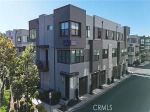 MLS #WS25237561 image #0