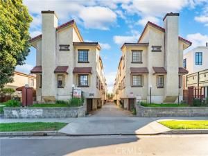 MLS #WS25239022 image #0