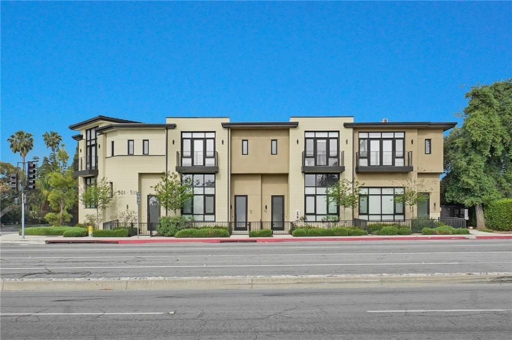 MLS #WS25239758 image #0