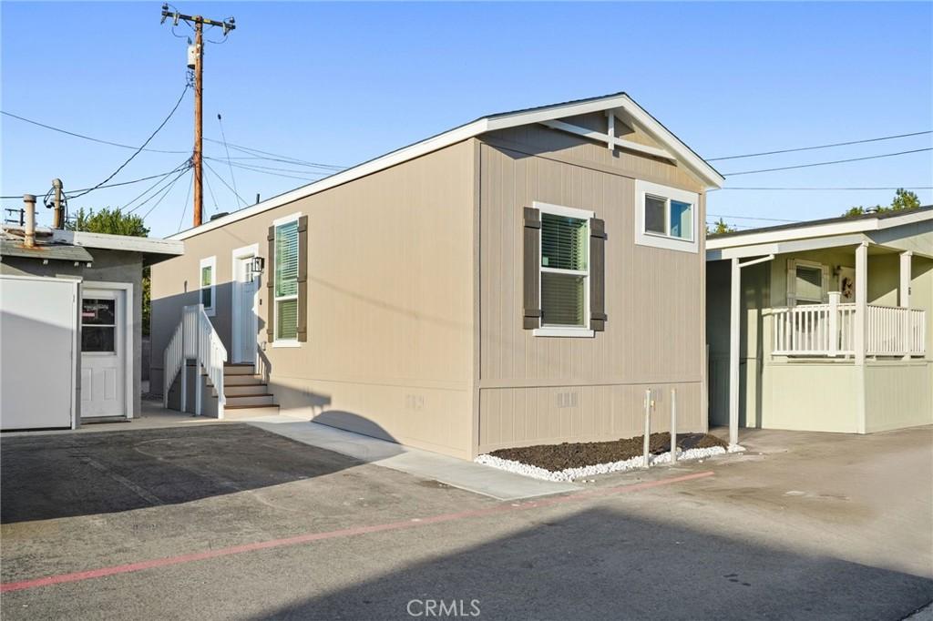 MLS #WS25249855 image #0