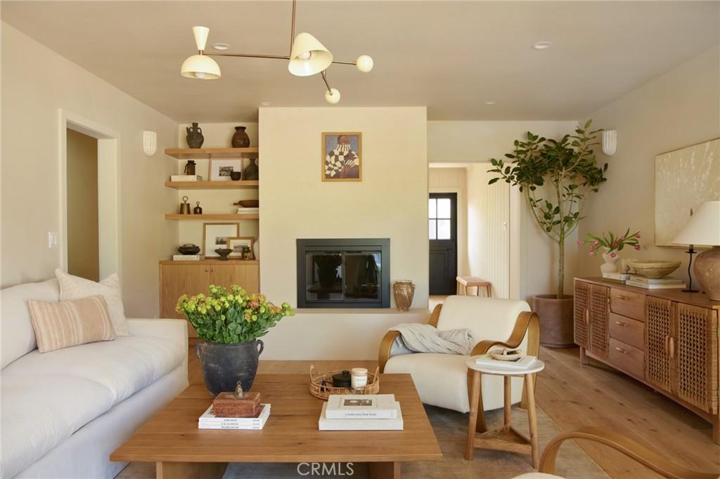 MLS #WS25251711 image #0