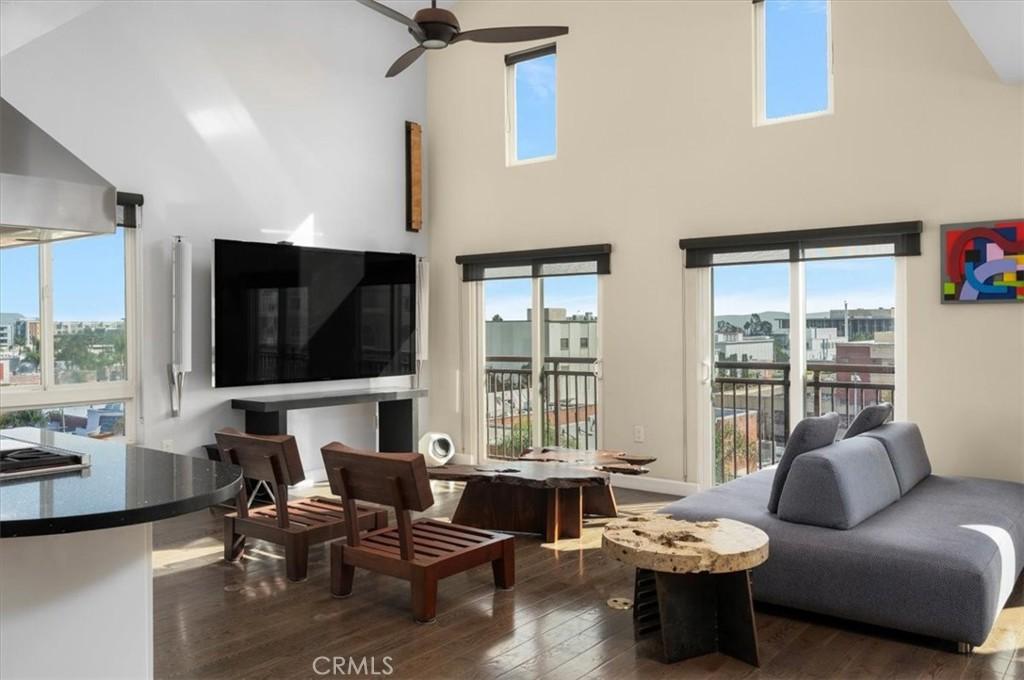 MLS #WS25252364 image #0