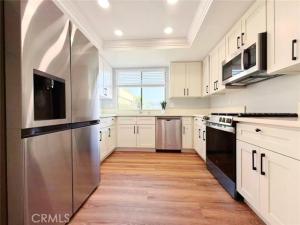 MLS #WS25252463 image #0