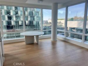 MLS #WS25252962 image #0