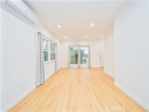 MLS #WS25254998 image #0