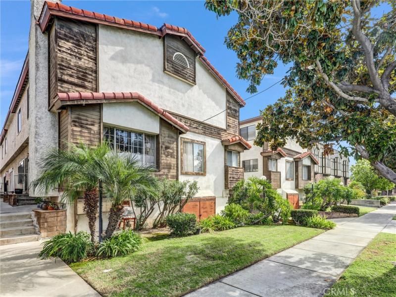 MLS #WS25256423 image #0